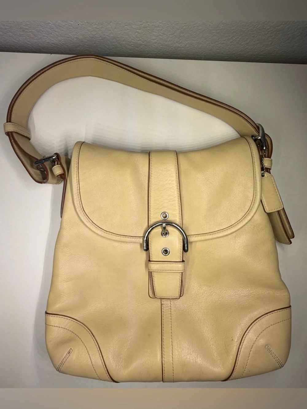 Vintage Coach Y2K Leather SoHo Shoulder Bag with Buckle Detail - Picture 15 of 15